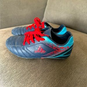 Kids soccer cleats